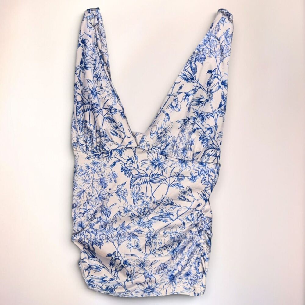 Women's Medium Blue White Floral Tank Top V Neck Sleeveless Summer